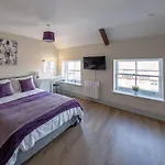 Isabella House - Hereford City Centre Aparthotel, By Rentmyhouse