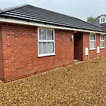Quiet And Central Modern New Build Bungalow