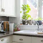 Hereford City - St Owens Terrace - Comfortable & Spacious Well Presented Three Storey House, Perfect For A Weekend Away & Exploring The City On Foot - Hosted By Rentmyhouse