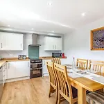2 Stanley Villas
