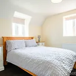 Host & Stay - The Pippins