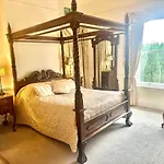 Munstone House