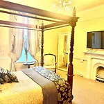 Munstone House