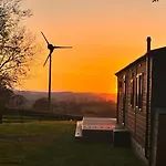 Caplor Glamping & Lodges