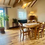 The Cart House - Rural Retreat