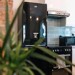 The Comfy House - Inc Free Parking, Smart Tv, Full Kitchen, Washing Machine - Winter Deal