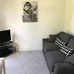 Hhereford - Raven House - 4 Bedroom House Located West Of City, Sleeps 7 - Perfect For Contractors Or A Base For Exploring - Hosted By Rentmyhouse