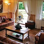 Oasis Lodges