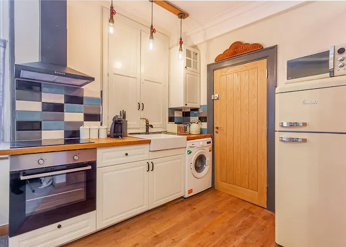 Host & Stay - The Merchant House Apartments