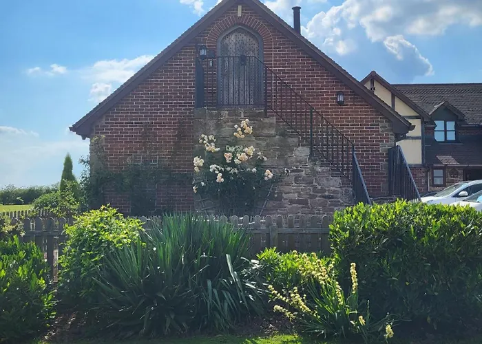 Lyde Cross Coach House