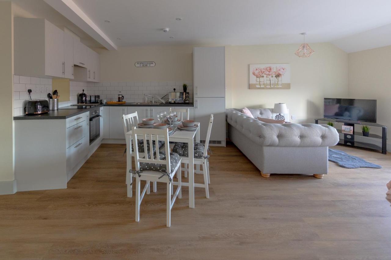 9, Isabella House, Aparthotel, By Rentmyhouse *