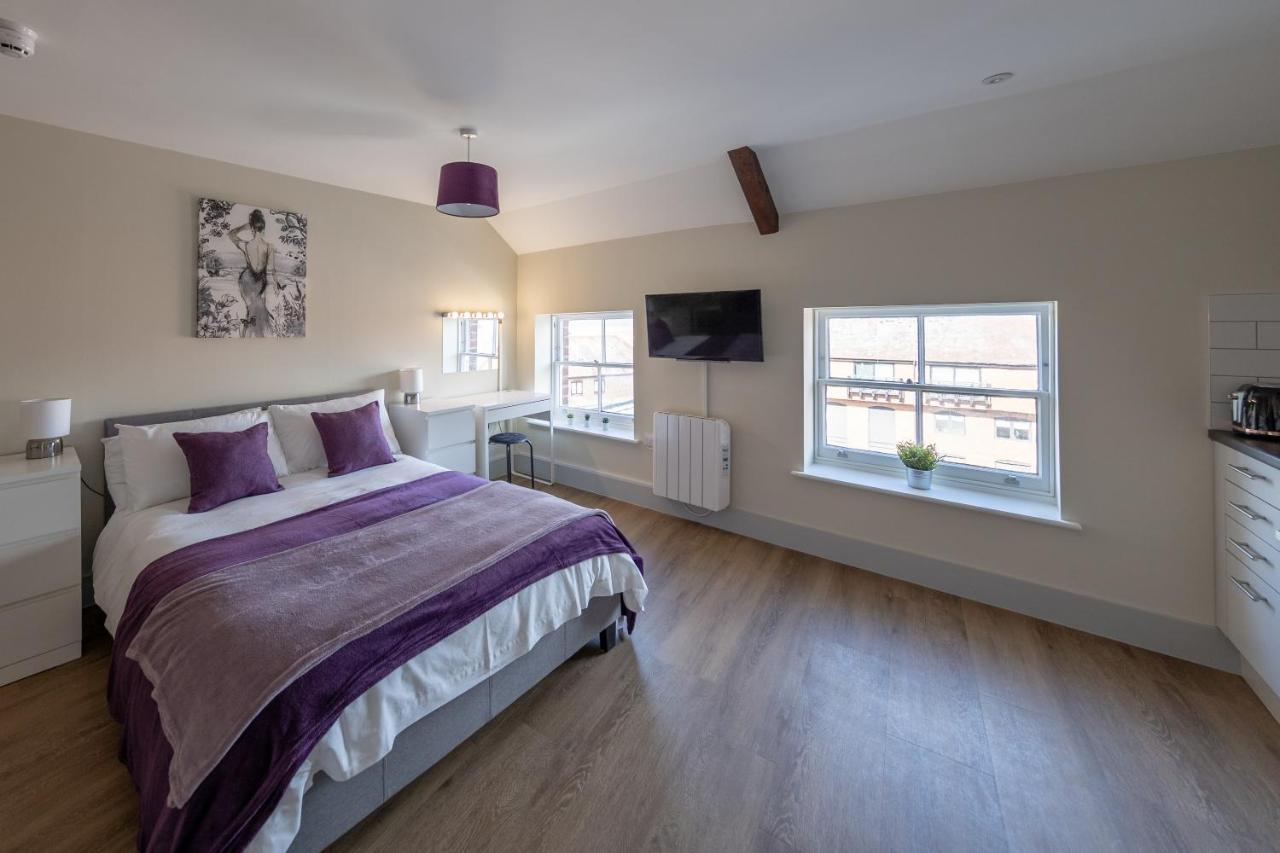 Isabella House - Centre Aparthotel, By Rentmyhouse Hereford
