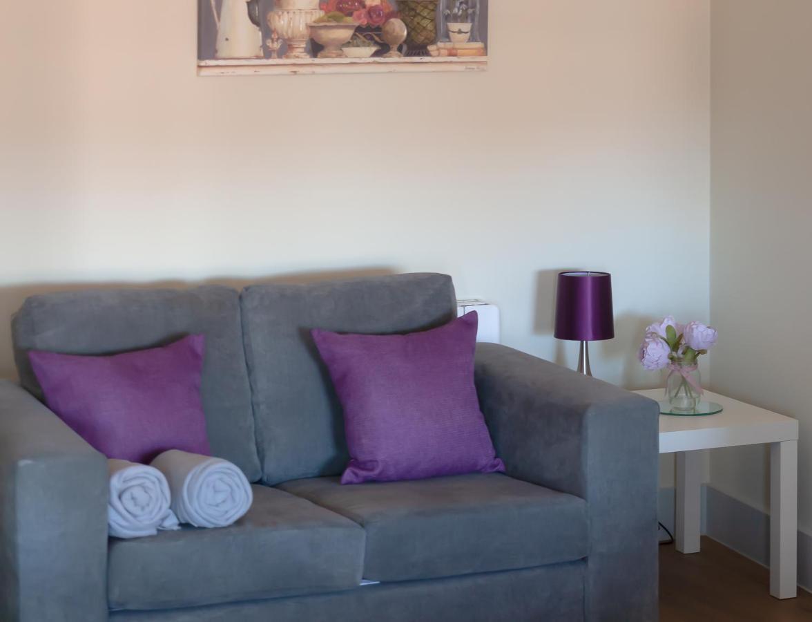 Apartment Isabella House - Centre Aparthotel, By Rentmyhouse