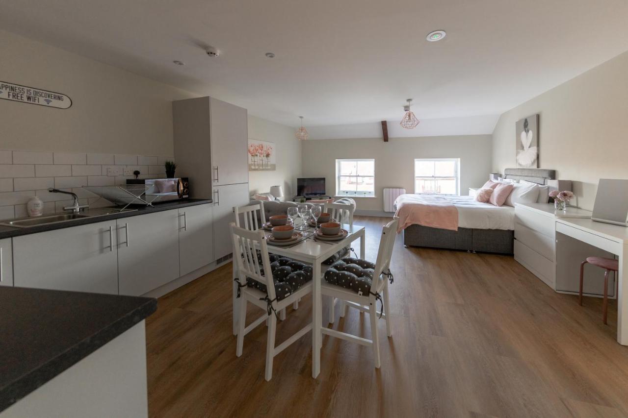9, Isabella House, Aparthotel, By Rentmyhouse Hereford