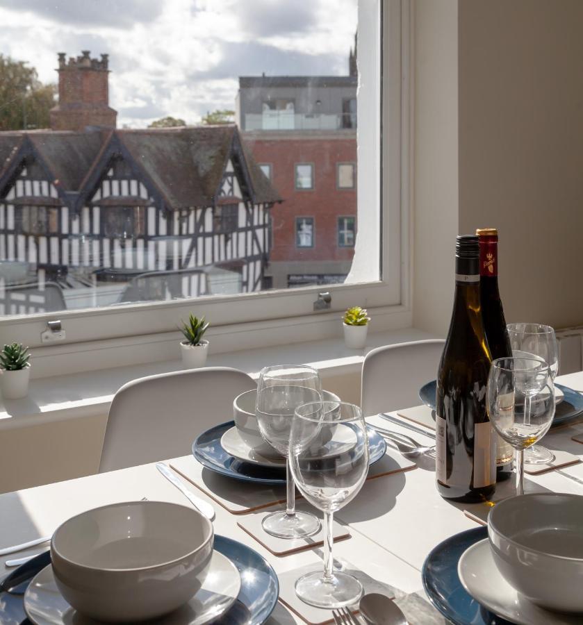 Apartment 5, Isabella House, Aparthotel, By Rentmyhouse *