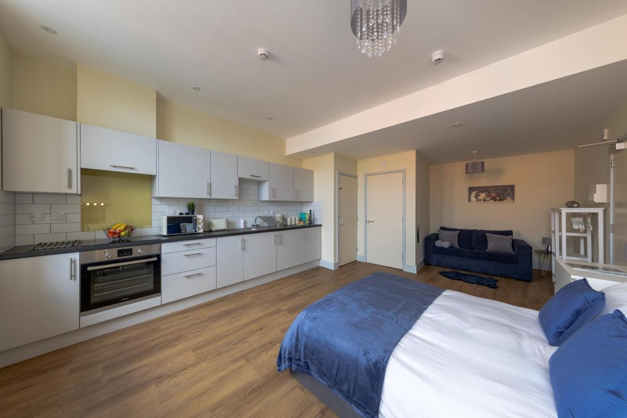 7, Isabella House, Aparthotel, By Rentmyhouse