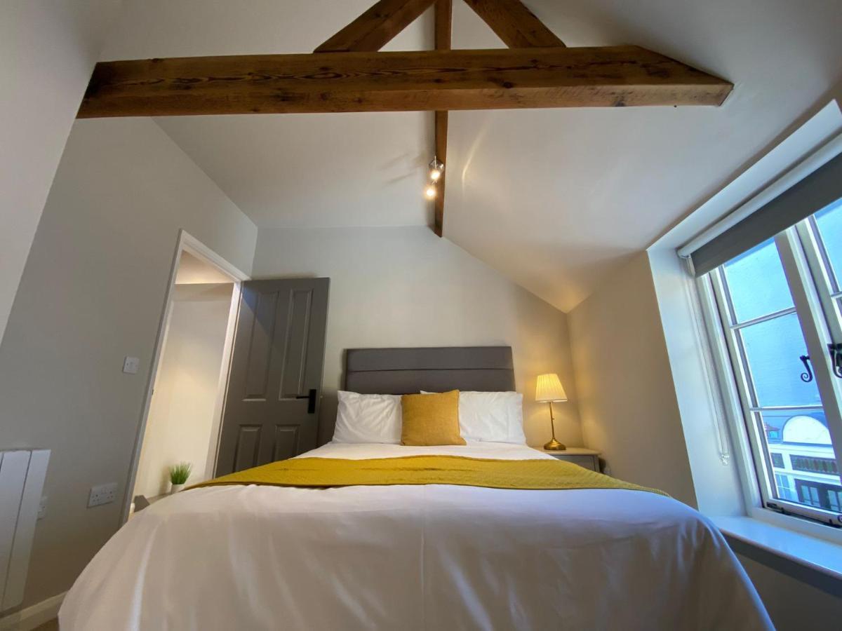 Coach House @ The Booth Apartment *