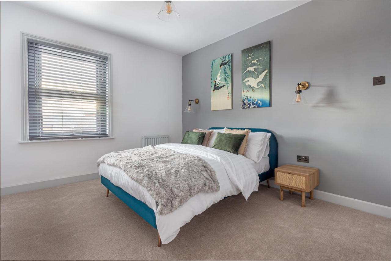 Host & - Barton Road Retreat