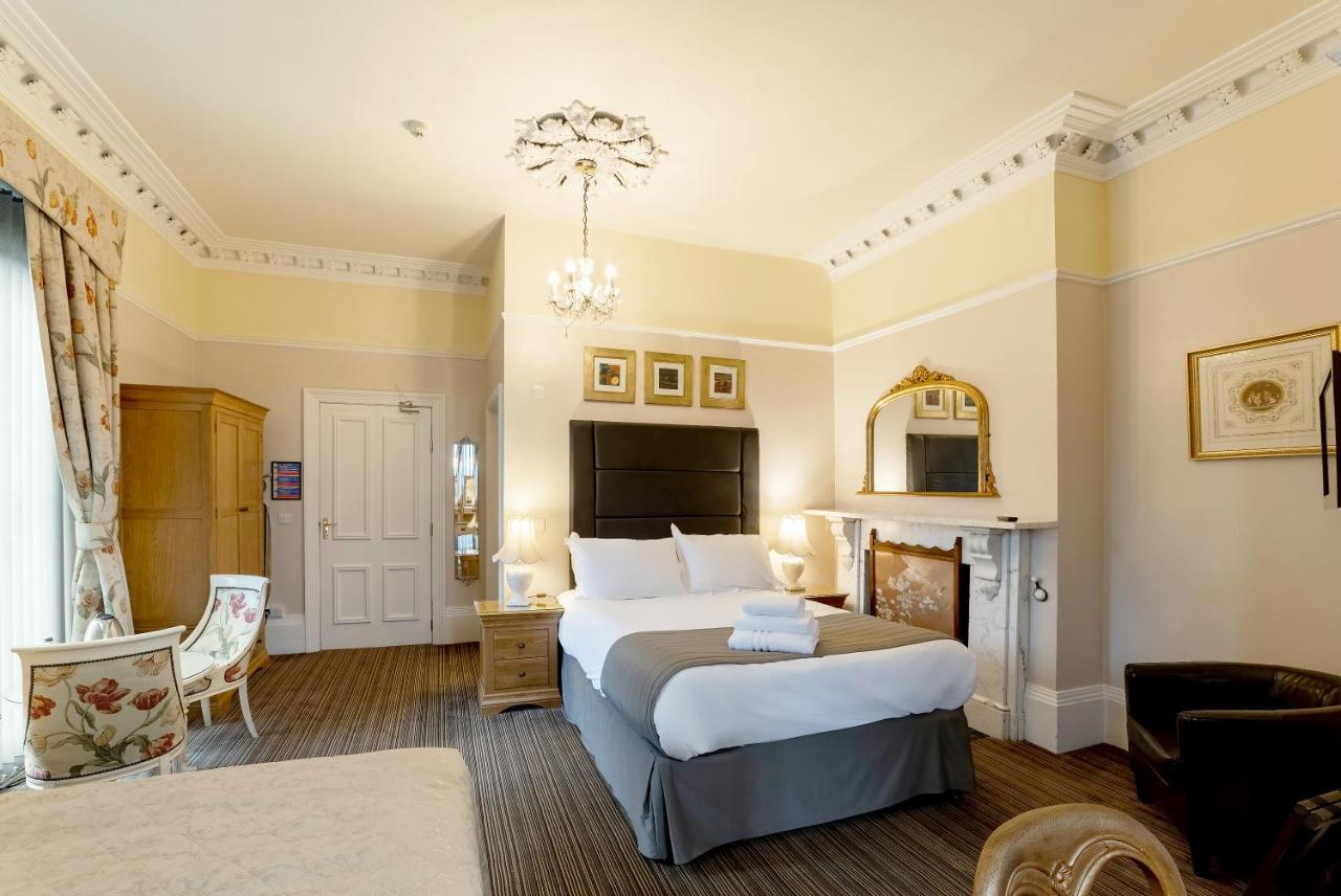 Guest house Charades 4*