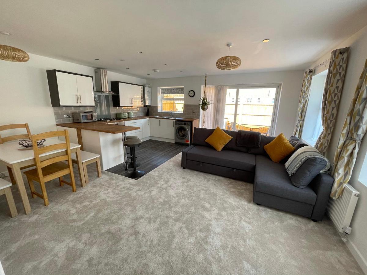 Apartment Quiet And Central Modern New Build Bungalow