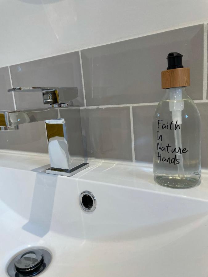 Apartment Quiet And Central Modern New Build Bungalow Hereford