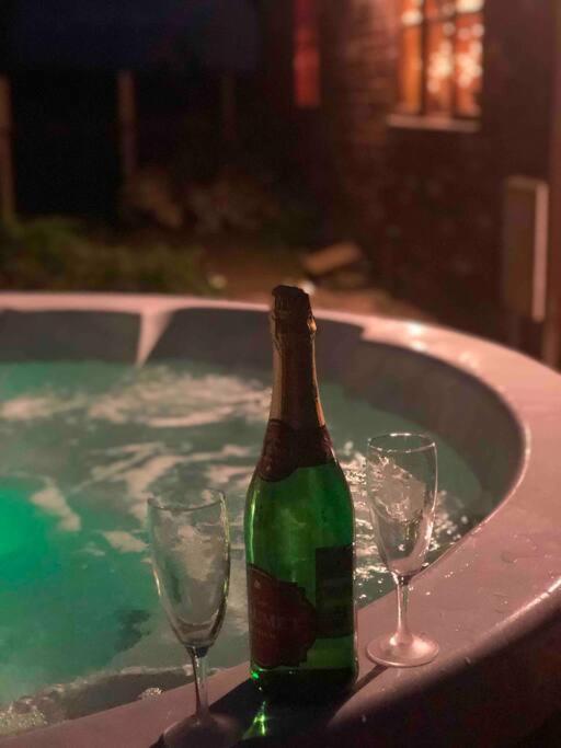 Soldiers Cottage, With Hot Tub, Dog Friendly, Great Views Hereford