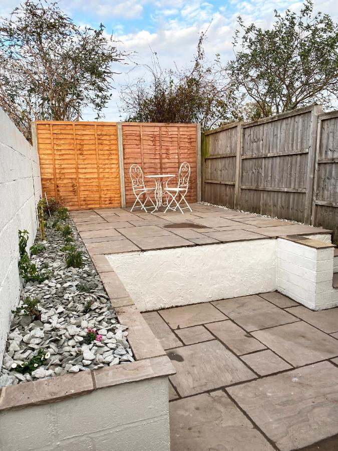 Holiday home Freshly Renovated 2 Bedroom Victorian Town House. *