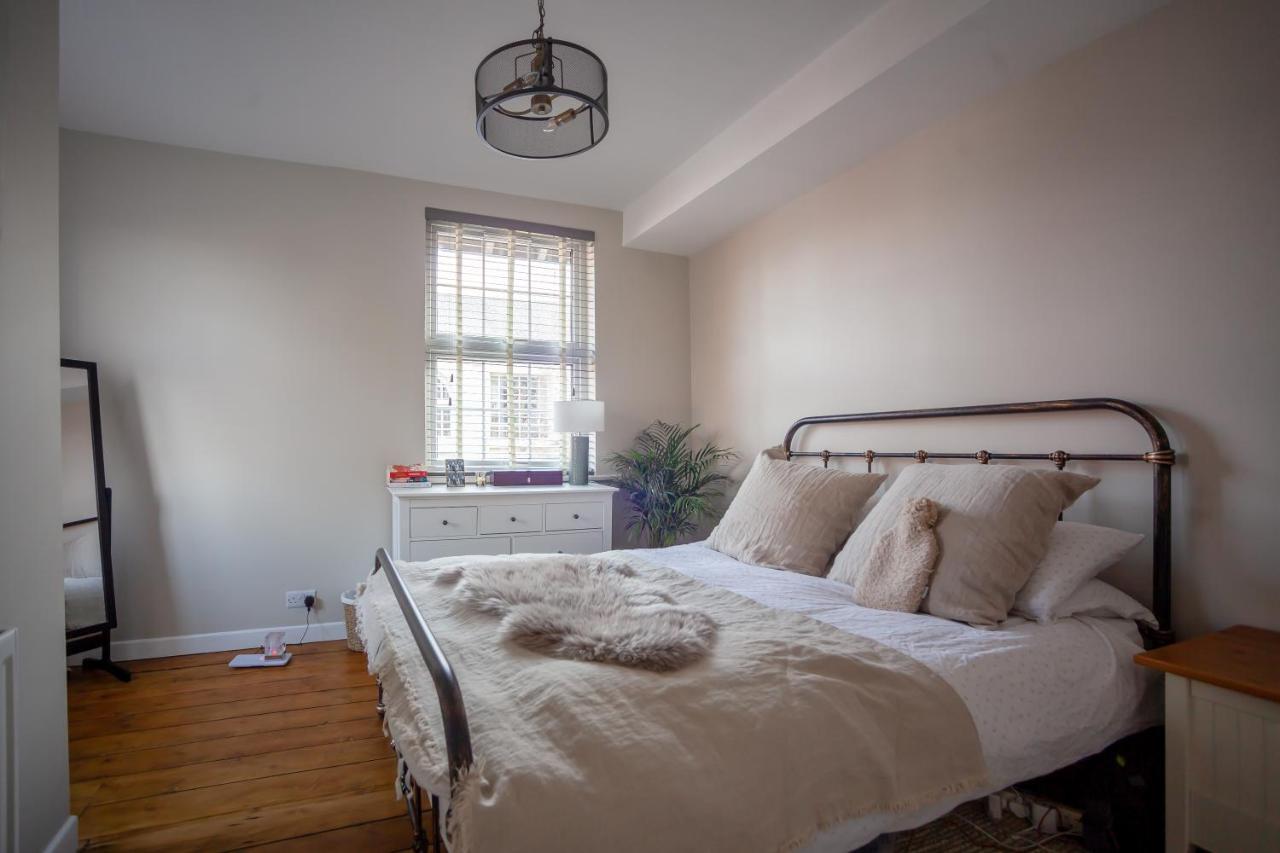 Hereford City - St Owens Terrace - Comfortable & Spacious Well Presented Three Storey House, Perfect For A Weekend Away & Exploring The City On Foot - Hosted By Rentmyhouse *