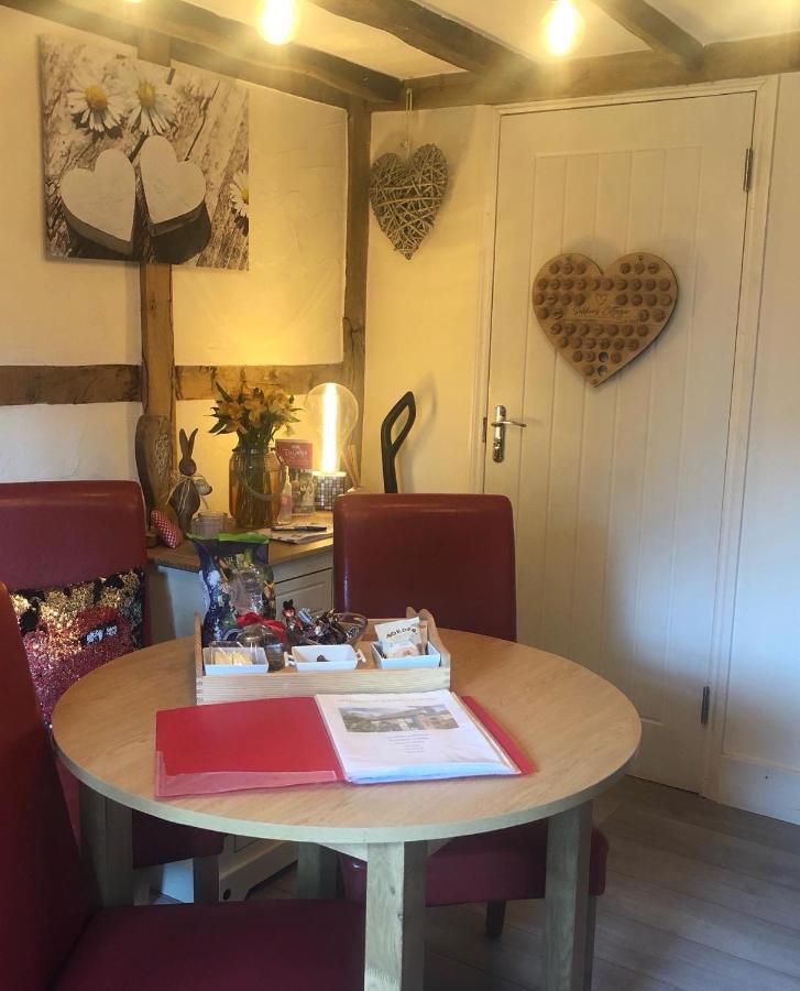 Soldiers Cottage, With Hot Tub, Dog Friendly, Great Views Apartment Hereford