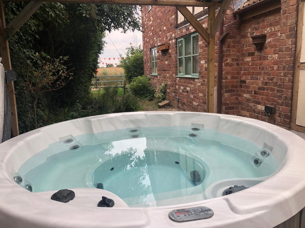 Soldiers Cottage, With Hot Tub, Dog Friendly, Great Views Apartment *