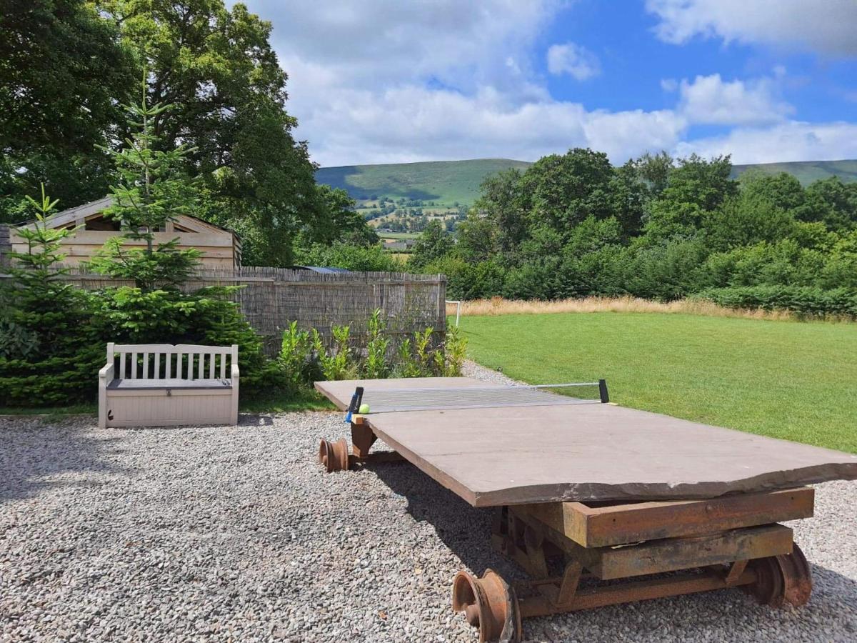 Luxury Railway Carriage With Stunning Views *