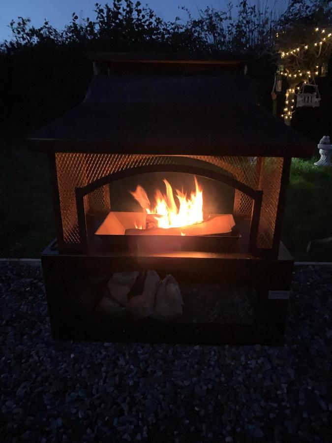 Lodge Four Seasons With Hot Tub Country Retreat