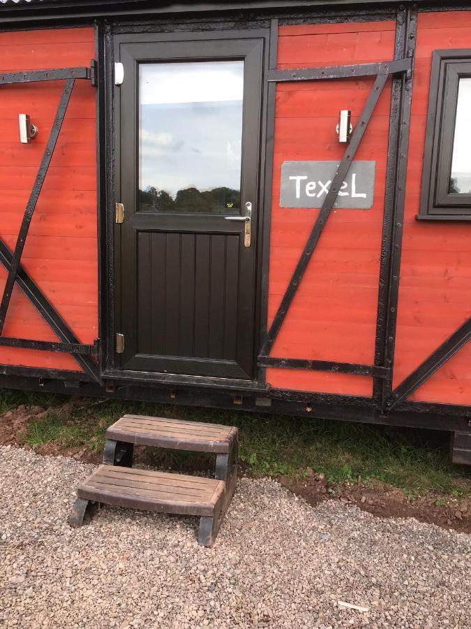Luxury Railway Carriage With Stunning Views Apartment Hereford