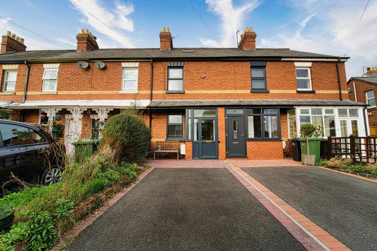 Holiday home Host & - Barton Road House *