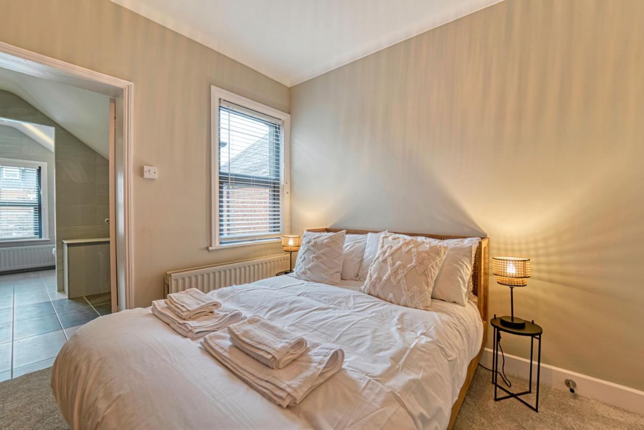 Host & - Barton Road House Holiday home