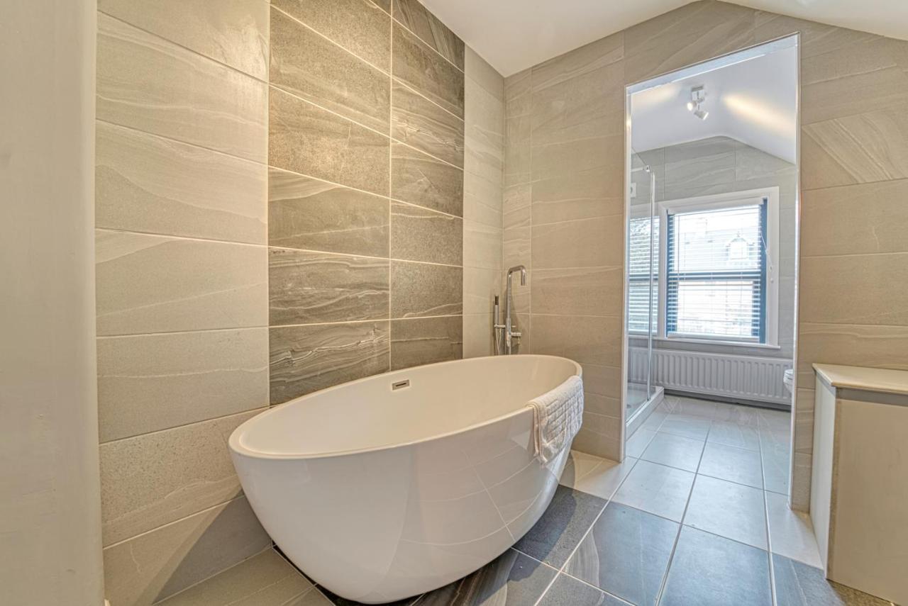 Host & - Barton Road House Holiday home