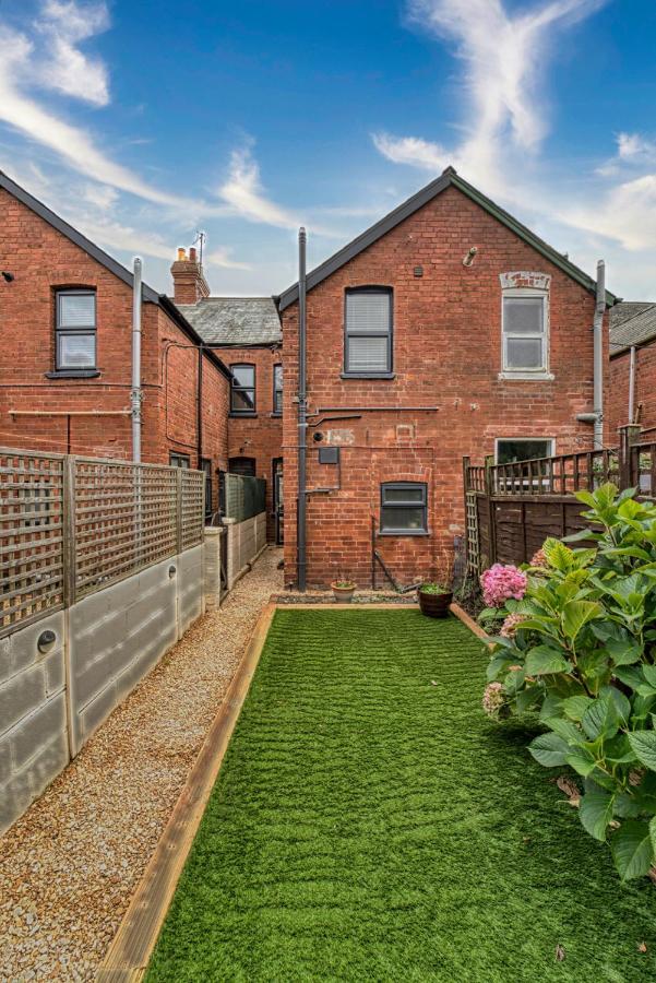 Host & - Barton Road House Holiday home
