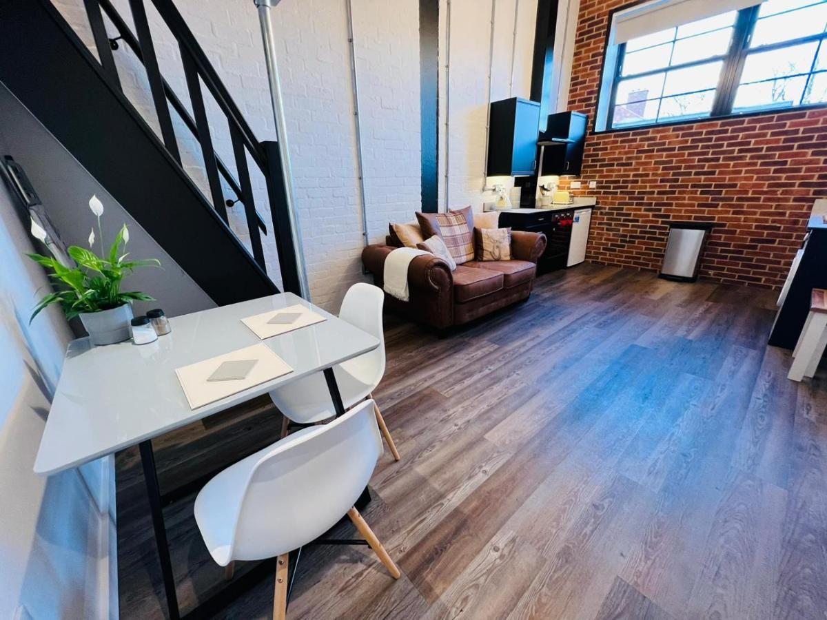 Apartment 5 Sullivan House *