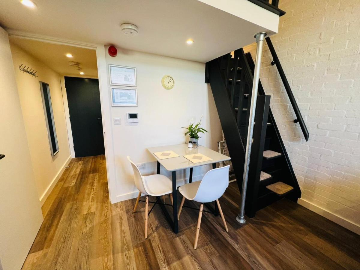 Apartment 5 Sullivan House *
