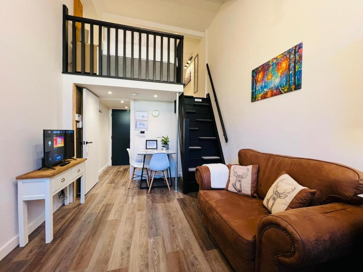 Apartment 7 Sullivan House