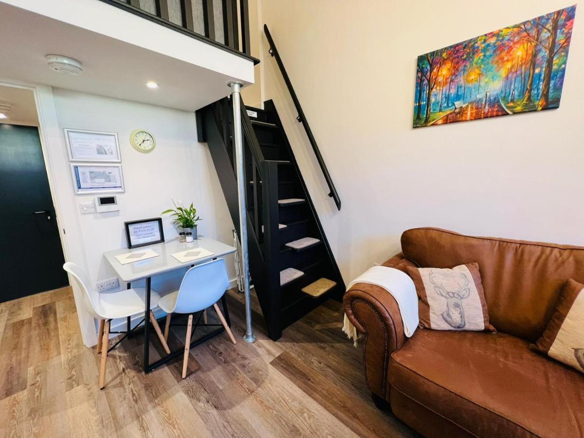 7 Sullivan House Apartment