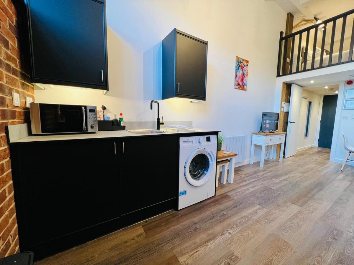 5 Sullivan House Apartment *