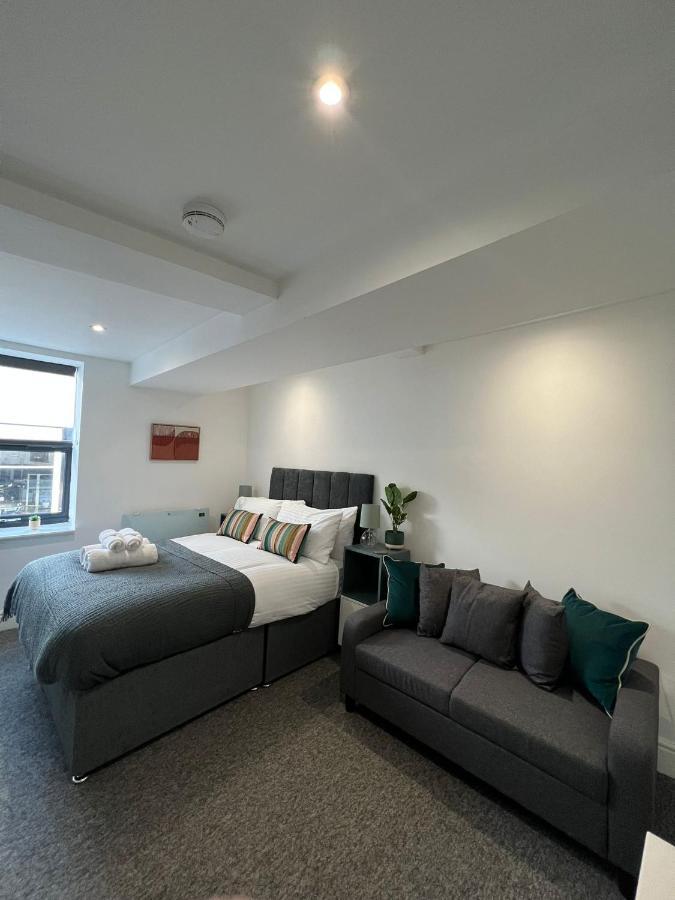 Host & - Eign Street Apartment *
