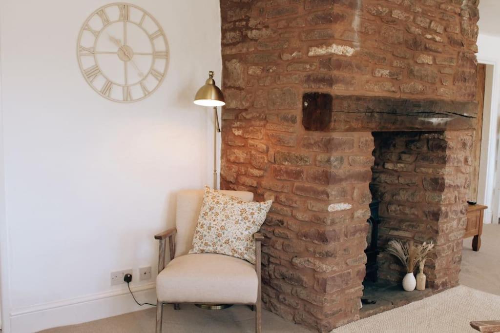 Pump - Cosy Herefordshire Holiday home