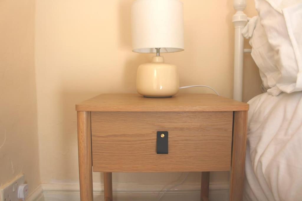 Pump - Cosy Herefordshire Holiday home *