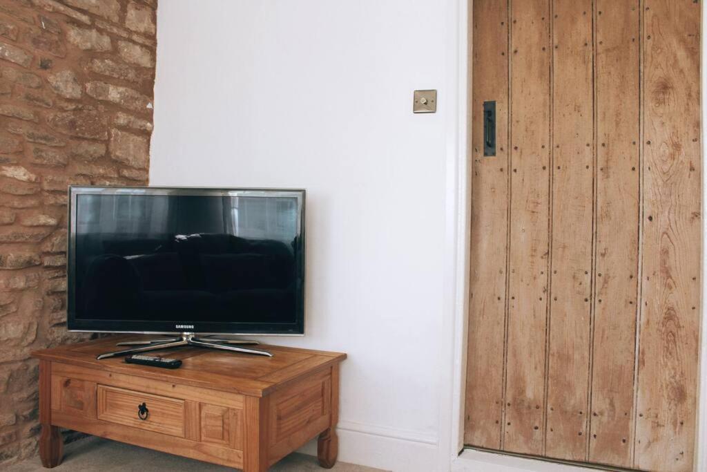 Pump - Cosy Herefordshire Holiday home