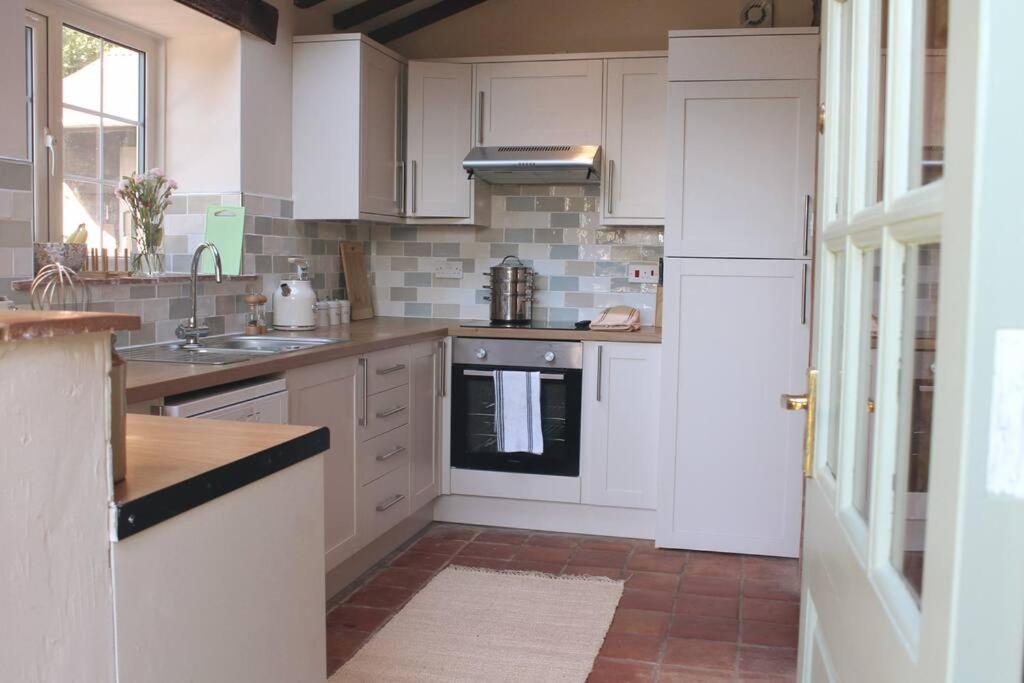 Pump - Cosy Herefordshire Holiday home