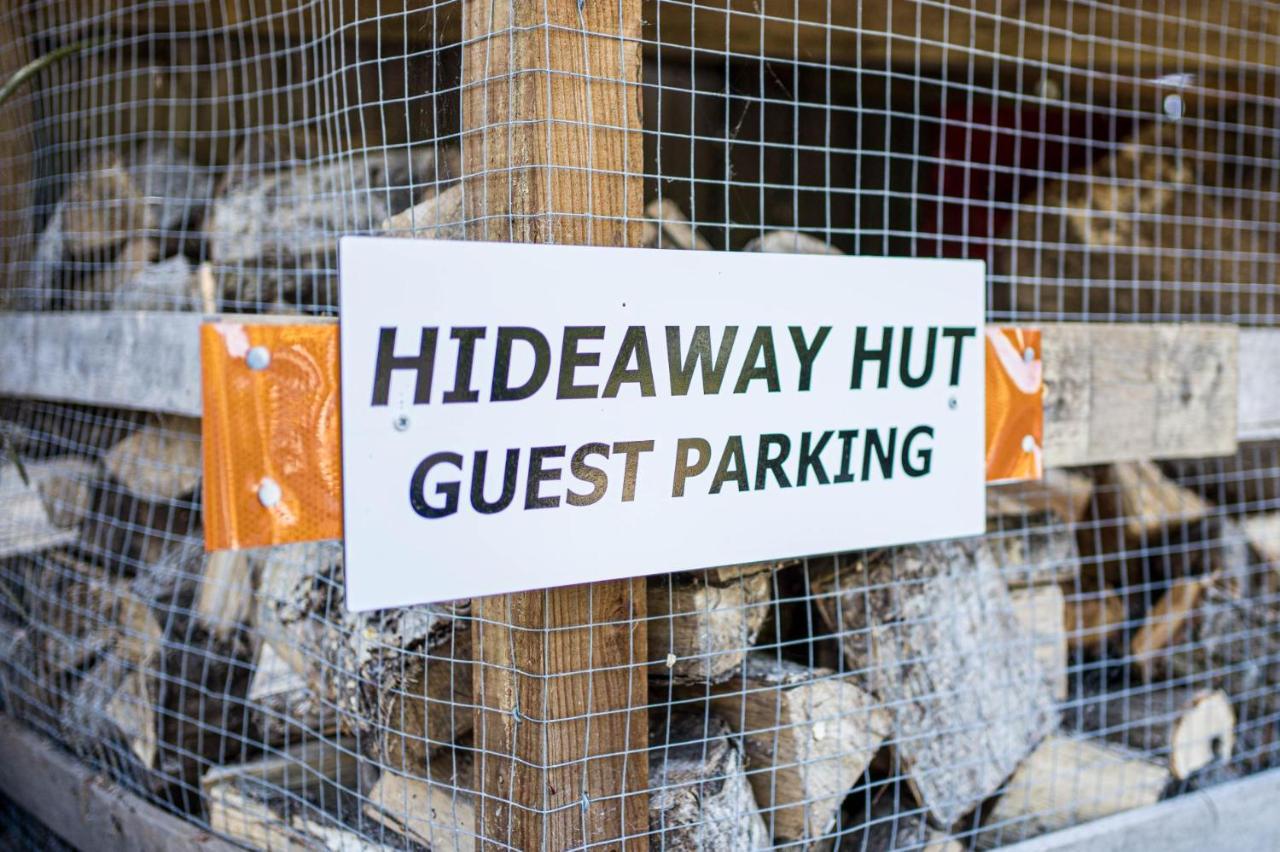 The Hideaway Hut - 1 Bed Shepherds Hut -