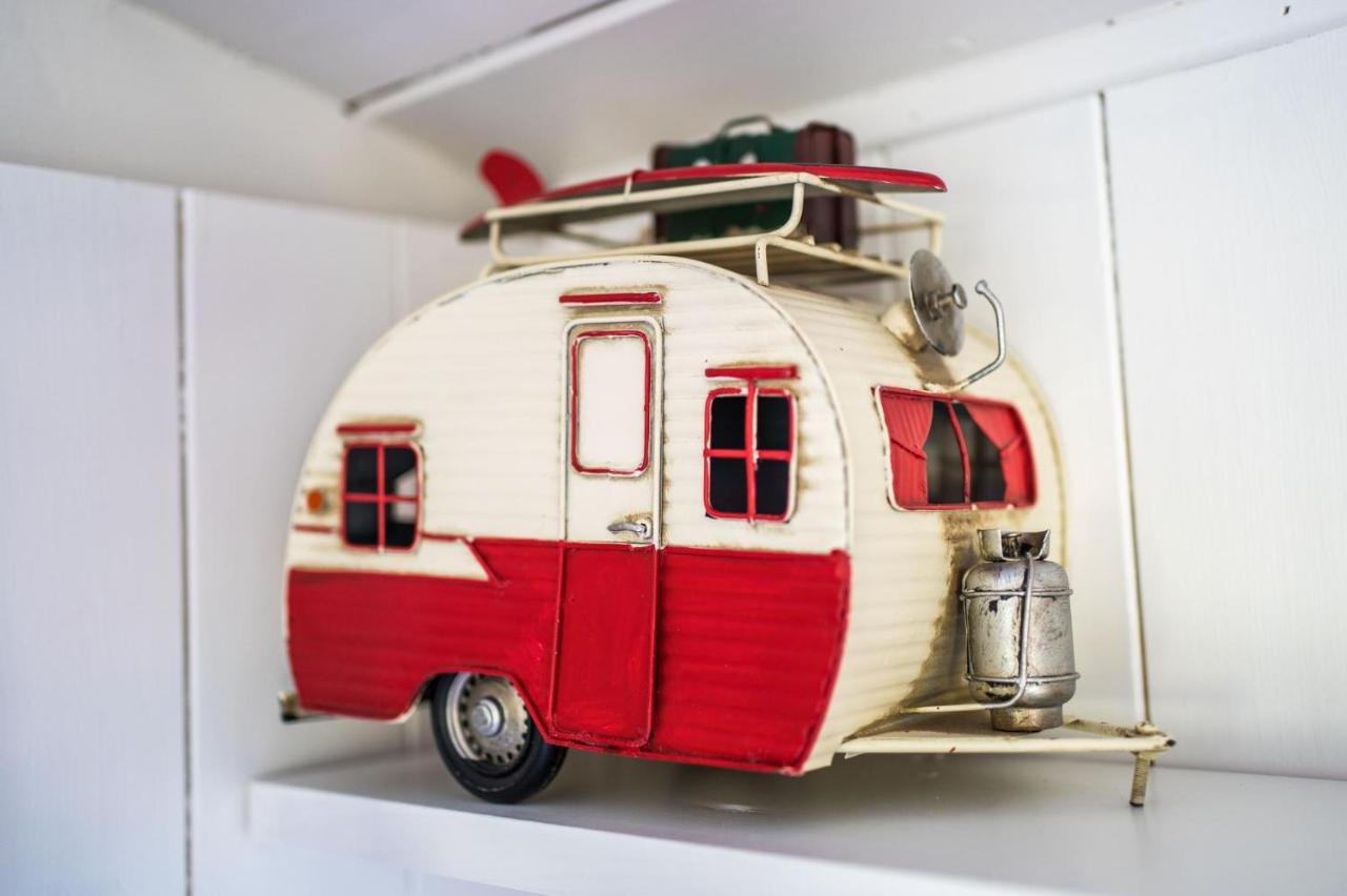 The Hideaway Hut - 1 Bed Shepherds Hut - *
