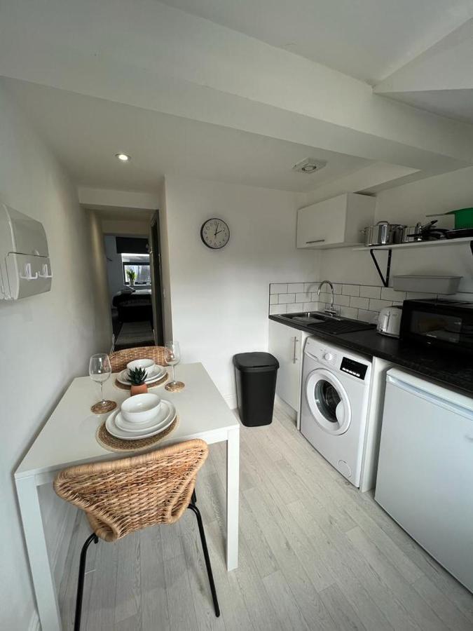 Apartment Host & - Eign Street *